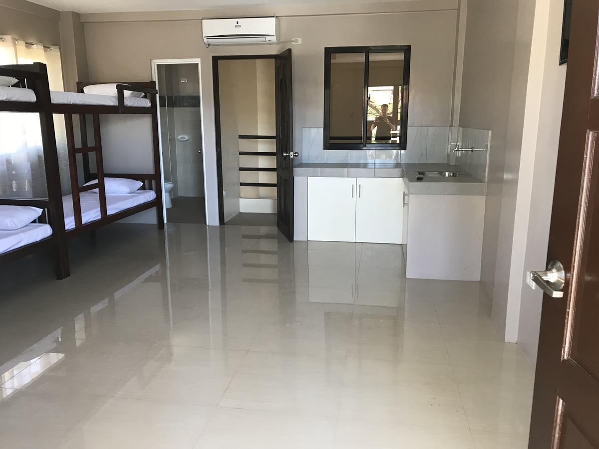 Reddoorz El Senor Jesus Apartelle Vigan Ilocos Hotel Bagian luar foto