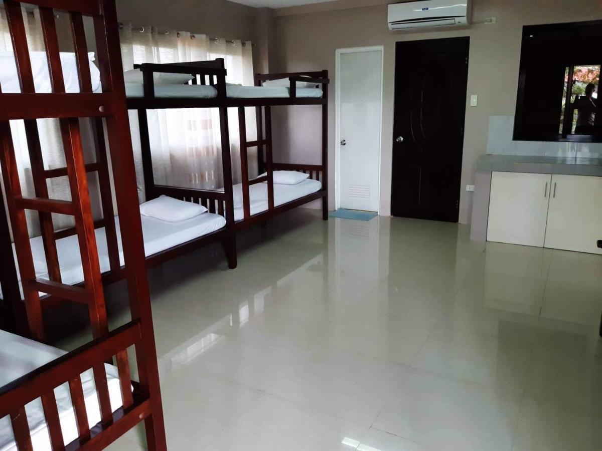 Reddoorz El Senor Jesus Apartelle Vigan Ilocos Hotel Bagian luar foto