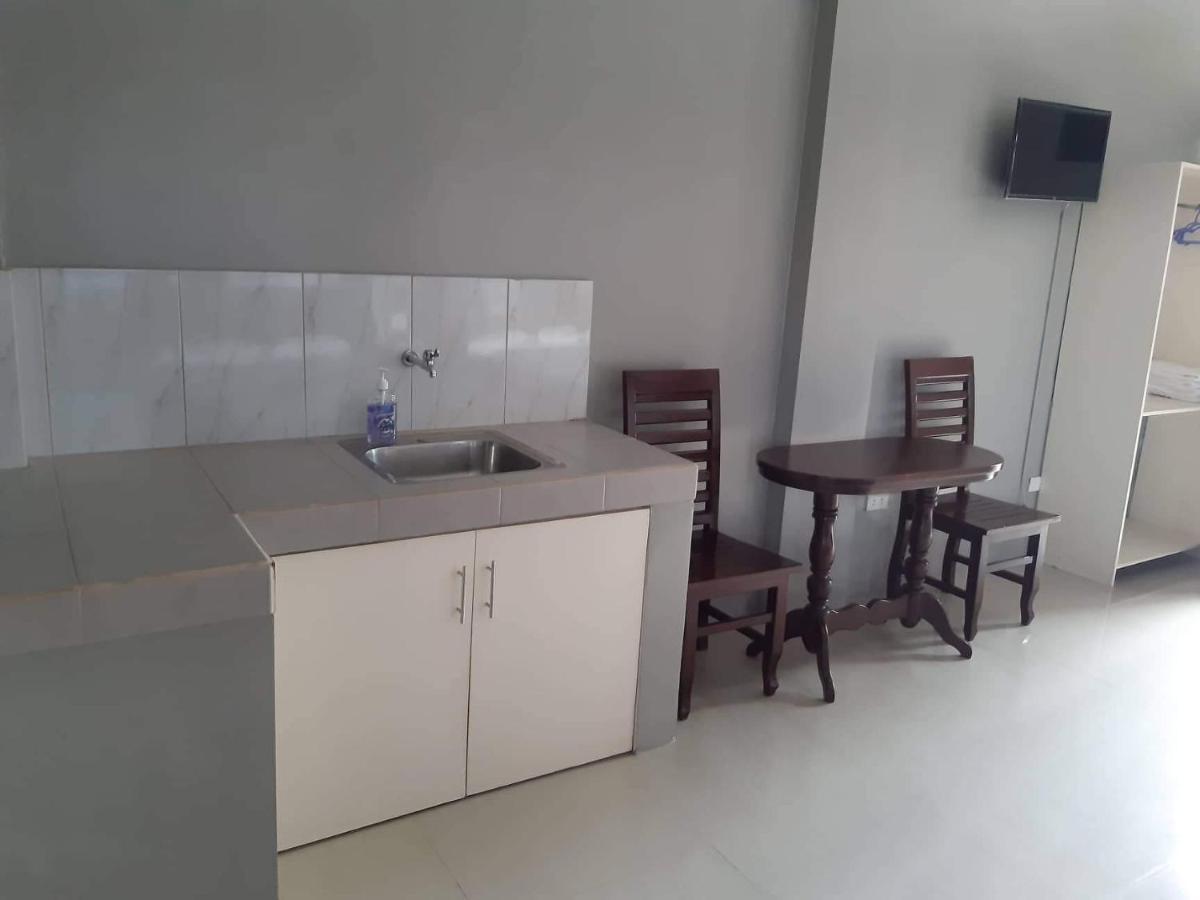 Reddoorz El Senor Jesus Apartelle Vigan Ilocos Hotel Bagian luar foto