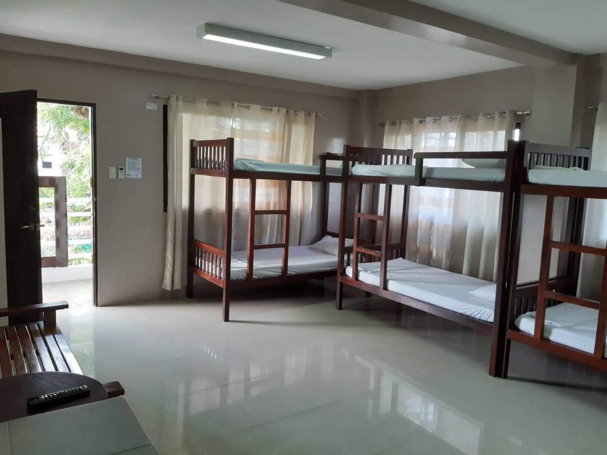 Reddoorz El Senor Jesus Apartelle Vigan Ilocos Hotel Bagian luar foto